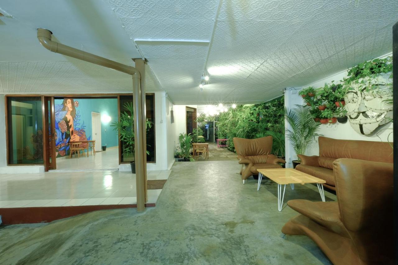 Snooze Malang Hostel Kültér fotó