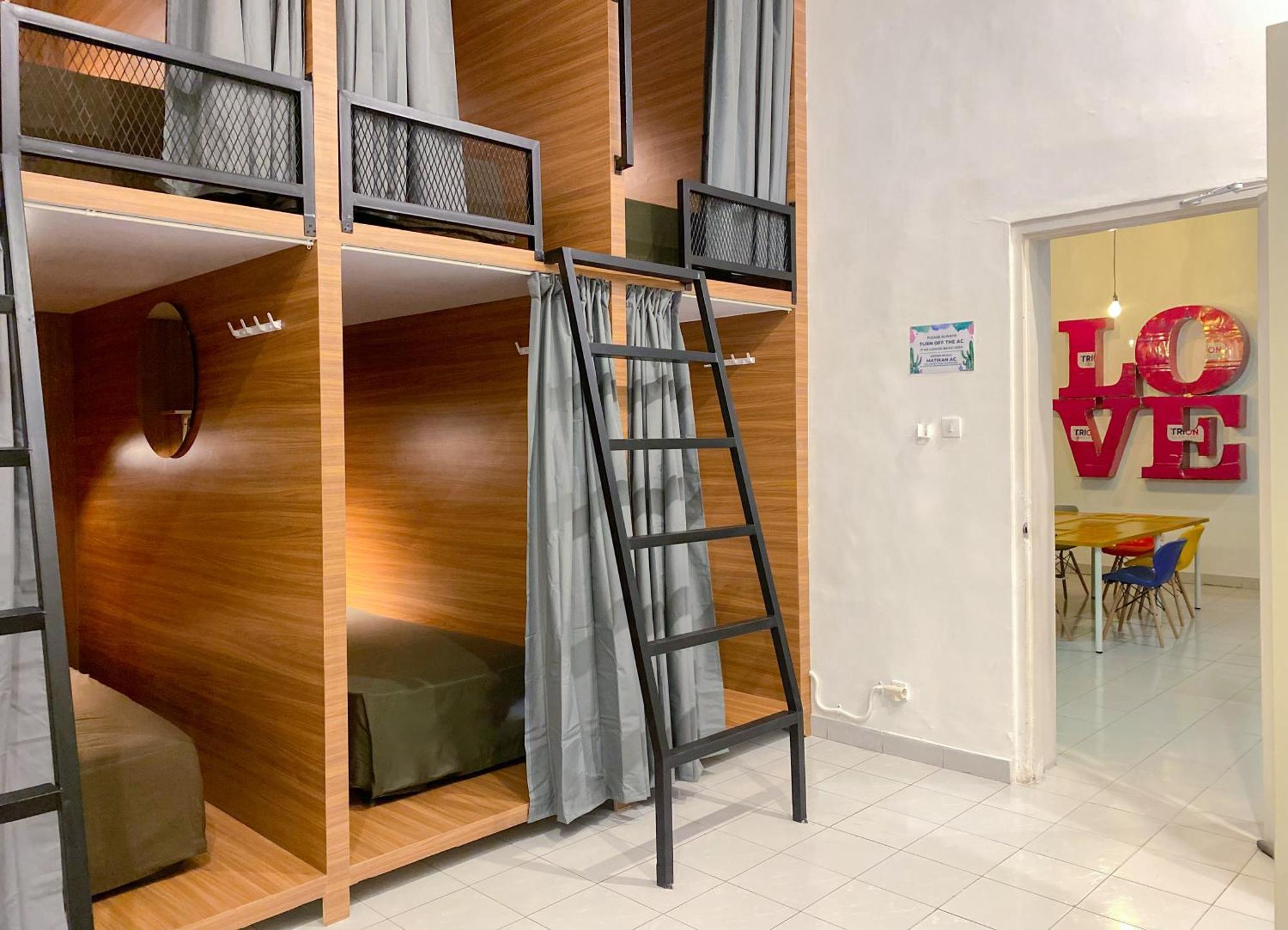 Snooze Malang Hostel Kültér fotó